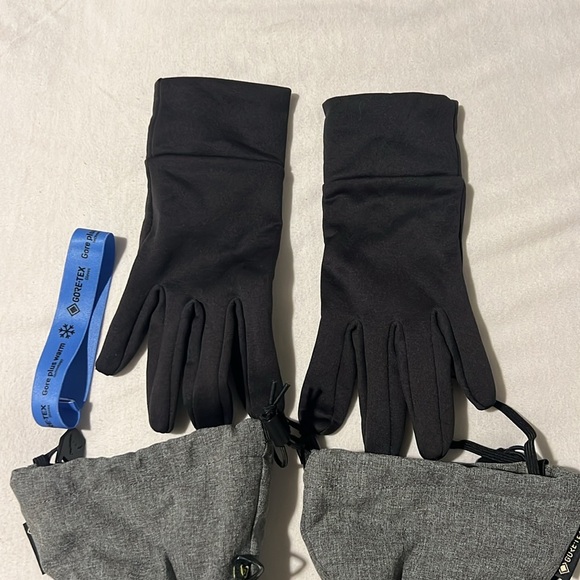 Burton GORE-TEX Snow Gloves (Men's XS/Women's Small) - Picture 6 of 12
